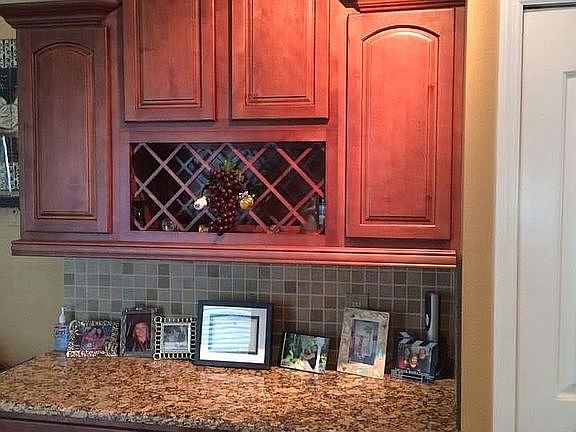 4th image of 151 Dalton Dr