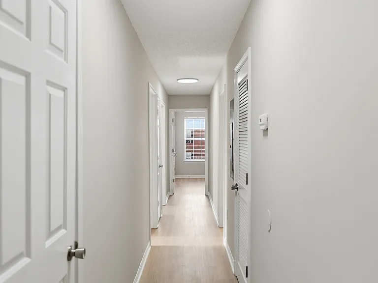 Englewood Apartments — Photo 13