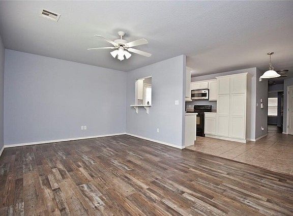 3rd image of 4434 Sweetgum Ln