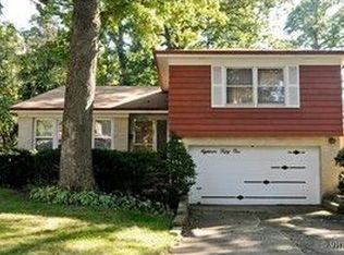 1851 Prairie Ave, Park Ridge, IL 60068