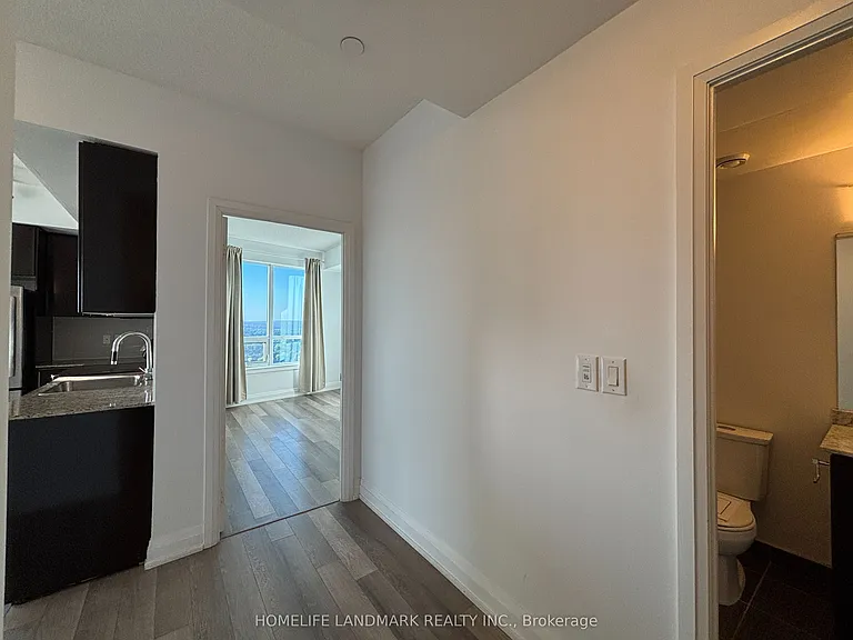 7171 Yonge St #2508 — Photo 11