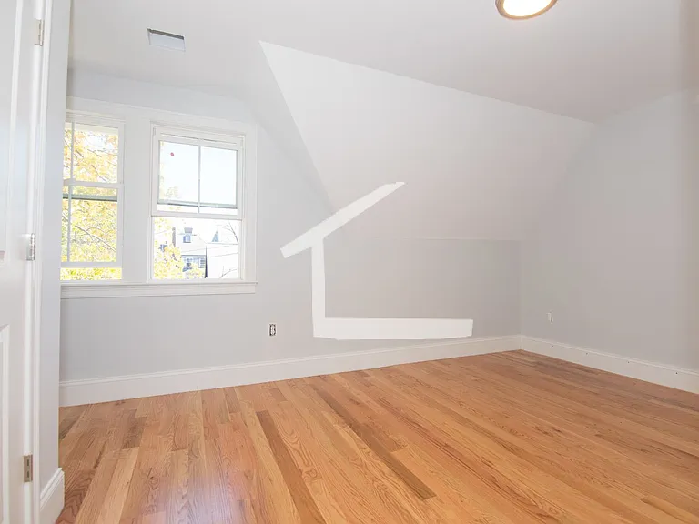 28 Murdock St #10 — Photo 11