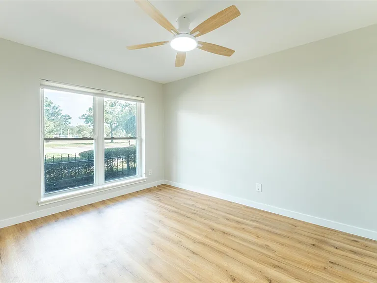 6119 S Braeswood Blvd — Photo 21