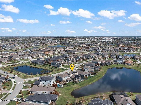 4th image of 3235 Hummingbird Way