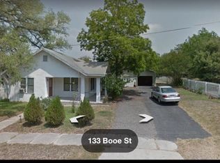 133 Booe St, Kenedy, TX 78119