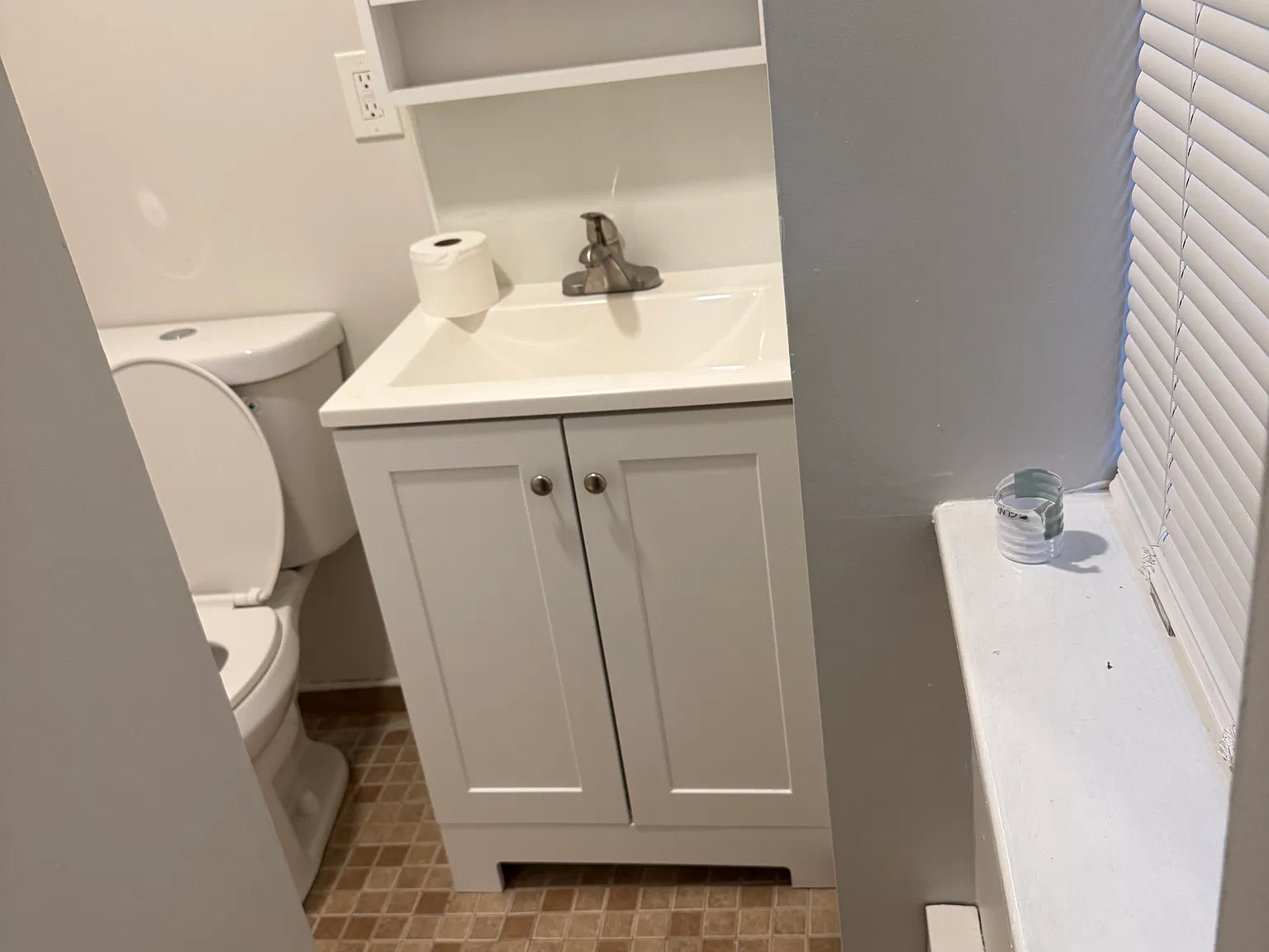 4782 Richmond St — Photo 3