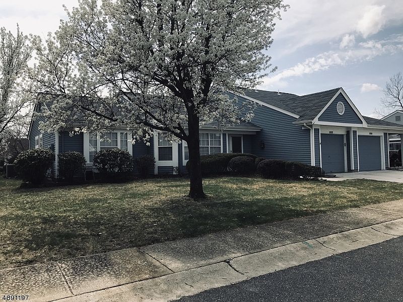 1st image of 1065A Buckingham Dr