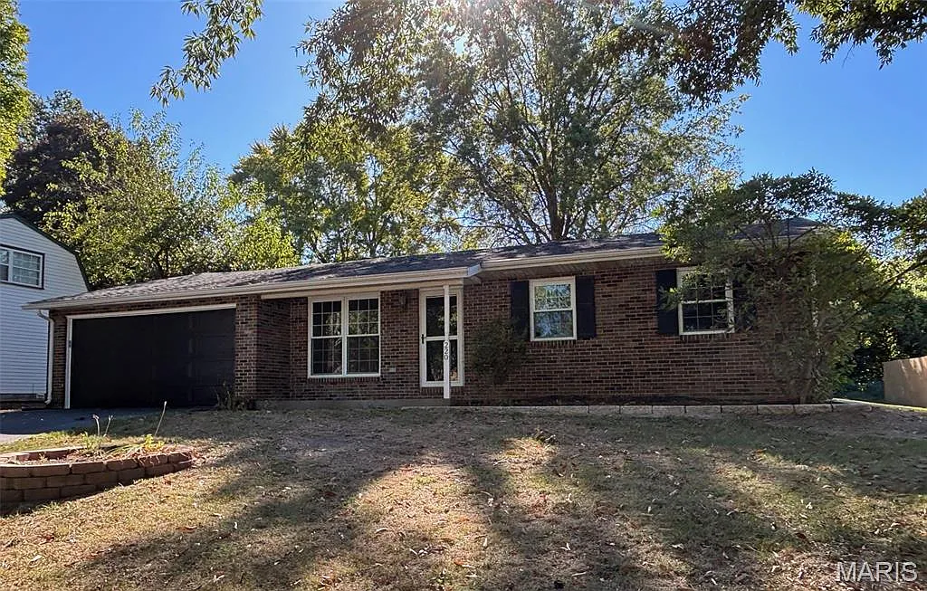 220 Country Meadow Ln photo 1