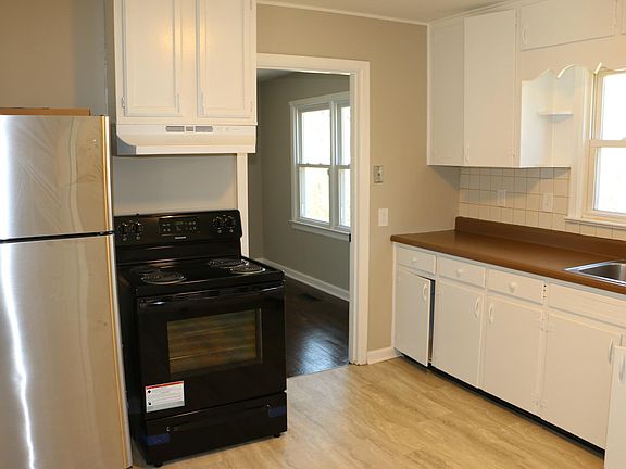 3rd image of 4412 Coffey St