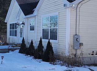 35 Taryn Dr, Dresden, ME 04342