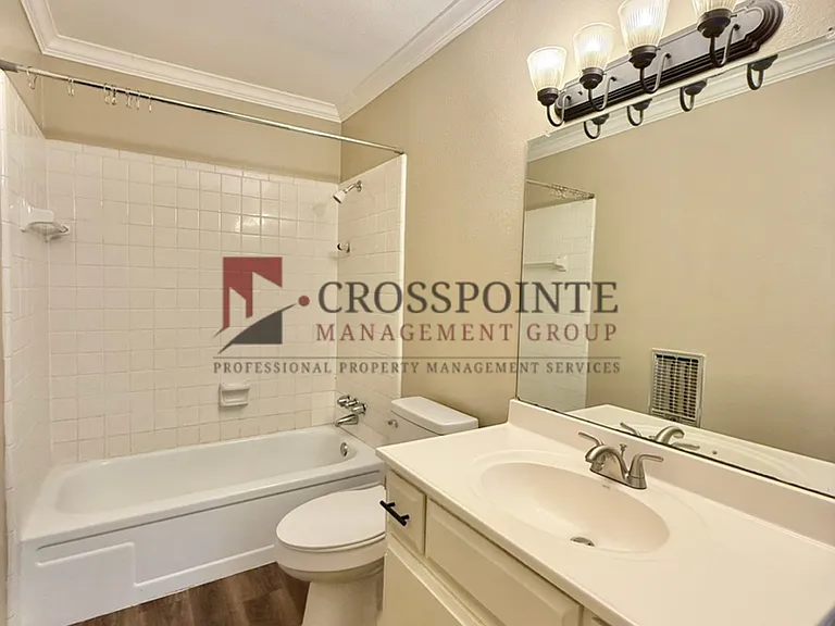 11488 Spur 248 Lease Up Only — Photo 10