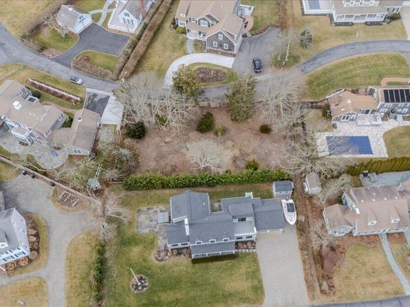 19 Riverway, West Harwich, MA 02671