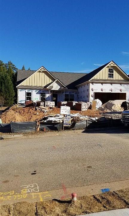 2nd image of 111 Saint Margrit Cir