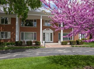 640 Dunleith Cir, Elm Grove, WI 53122
