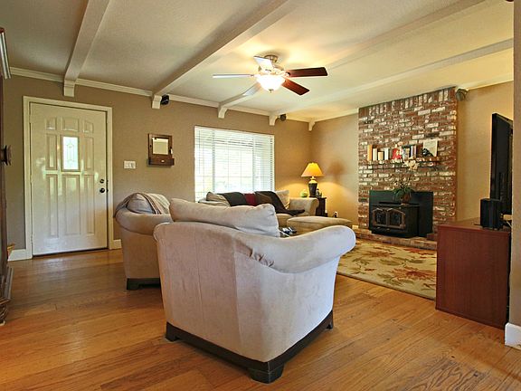 3rd image of 2863 El Prado Way