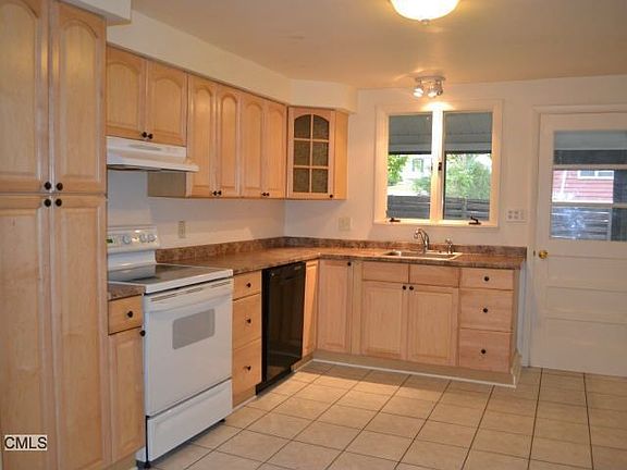 Kitchen - 5 Sterling Pl