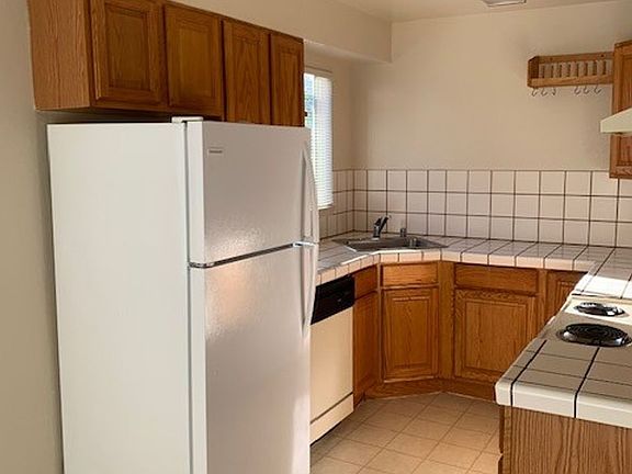 4th image of 2162 Carlmont Dr APT 1