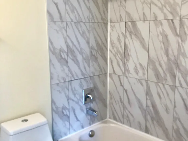 6806 Avalon Isle Way — Photo 12