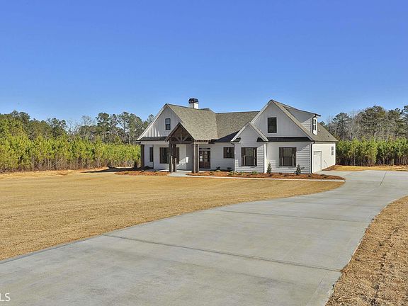 2nd image of 512 Thunderbolt Ln #24