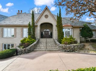 5575 S Castlebay Drive, Springfield, MO 65809