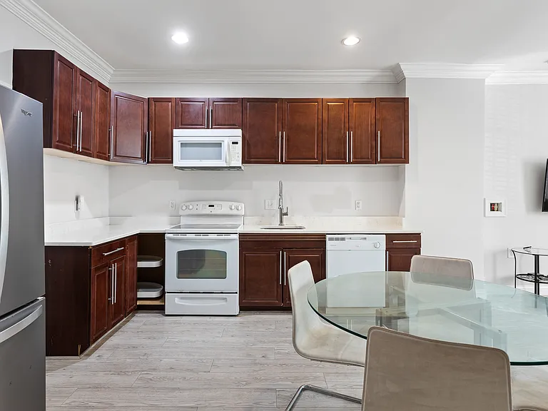 219 P St NW #1 — Photo 10