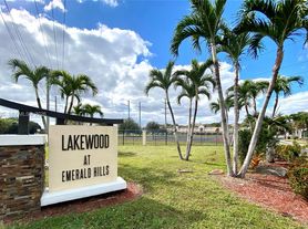 3670 N 56th Ave, Hollywood, FL