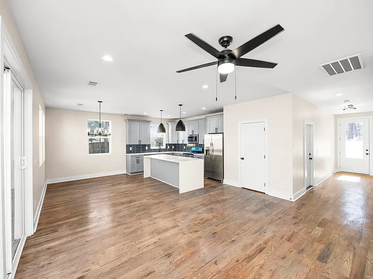 443 Sandhill Rd #2 — Photo 24