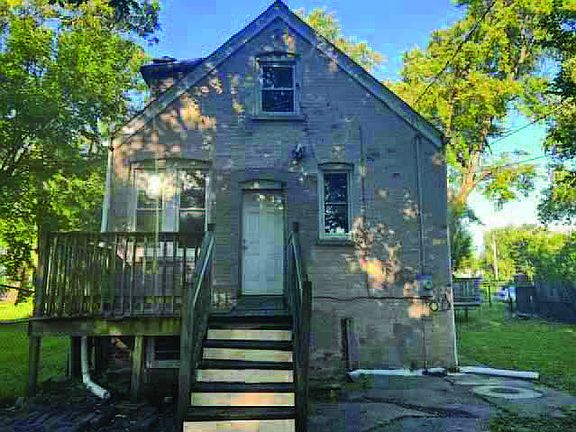 2nd image of 421 N Avers Ave