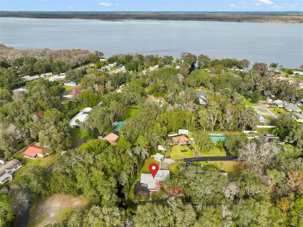 1453 County Road 448b, Lake Panasoffkee, FL 33538