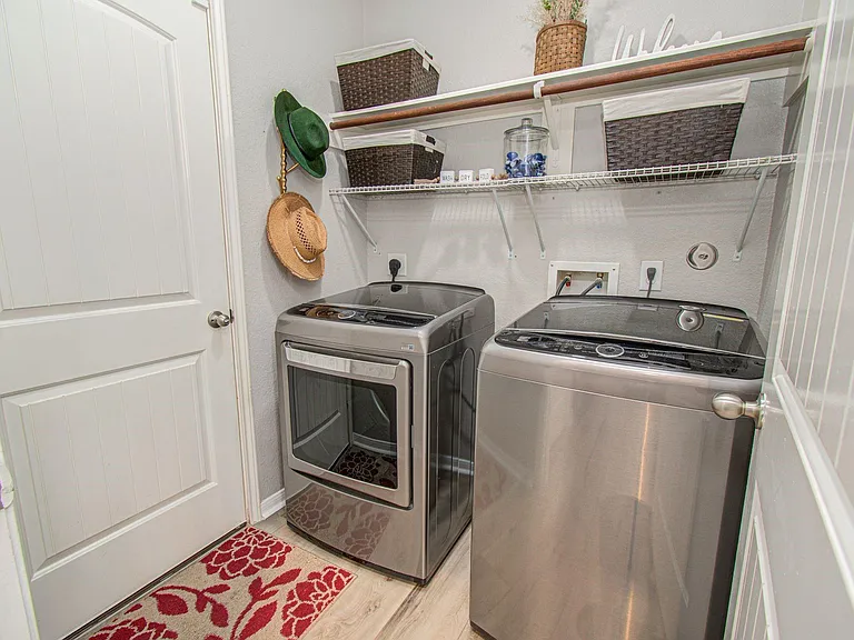 21379 Village Crossing Ln — Photo 26