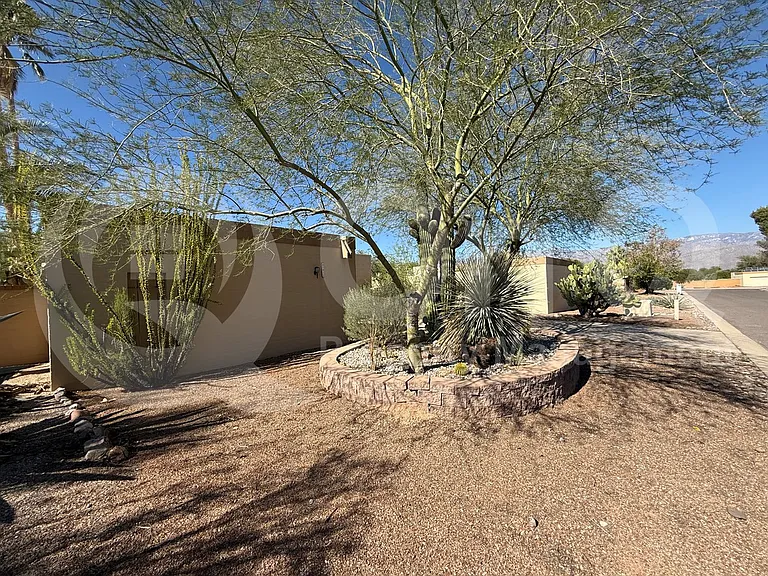 1817 N Evelyn Ave — Photo 6