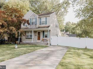 82 Wade Ave, Lindenwold, NJ 08021