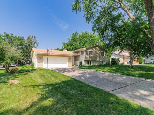 3409 Nancy Pl, Shoreview, MN 55126