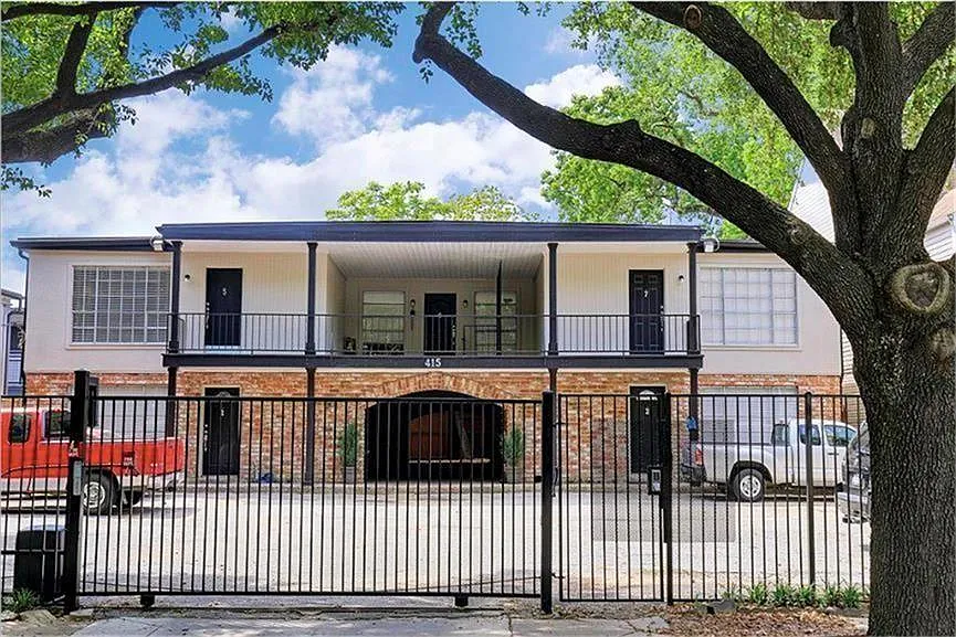 1 bed, 1.0 bath, 792 sqft, $1,495 — Photo 2