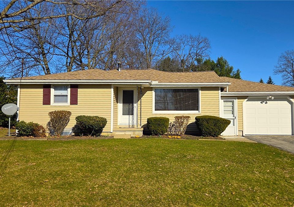 1st image of 12 Sandy Dr