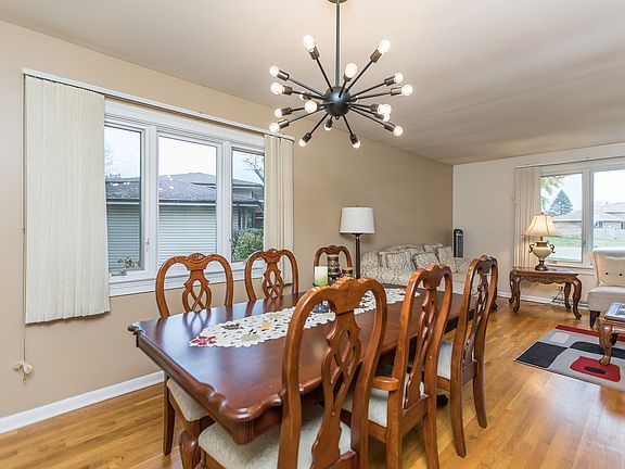 5th image of 1216 Tulip Ln