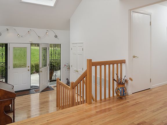 2nd image of 8 Heritage Dr
