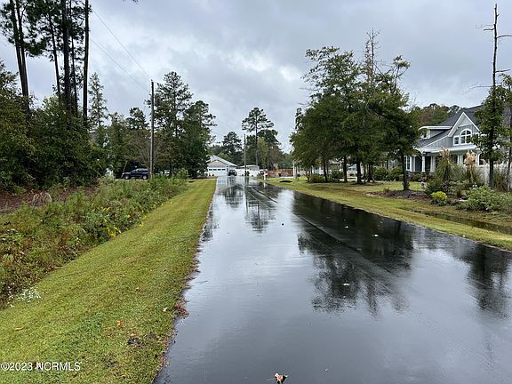 4th image of 1121 Echo Drive NE