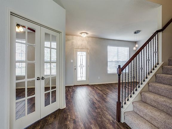 4th image of 1417 Everglades Ct