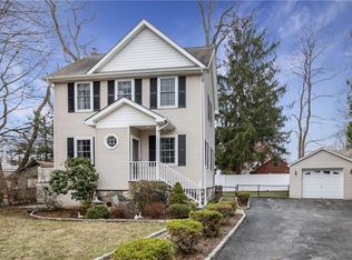 84 Circle Rd, Mahopac, NY 10541