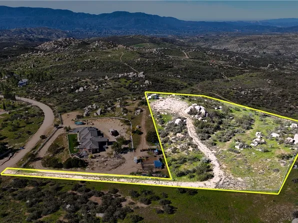 975 Crazy Horse Canyon Rd #975, Aguanga, CA 92536