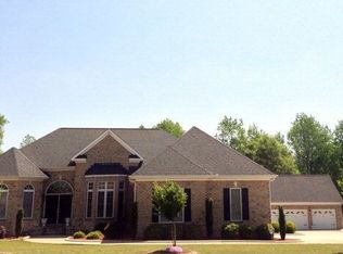 400 Clemens Dr, Pikeville, NC 27863