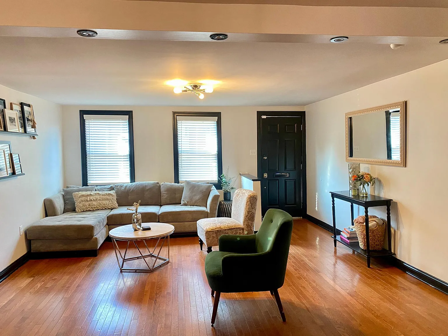 818 Suismon St — Photo 3