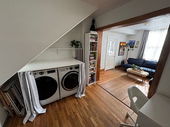 4th image of 2741 W 32nd Ave