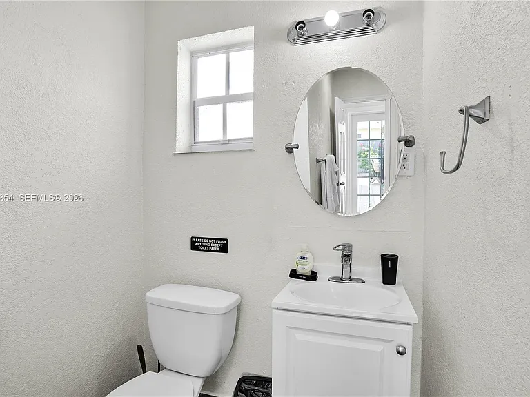 6452 Custer St — Photo 28