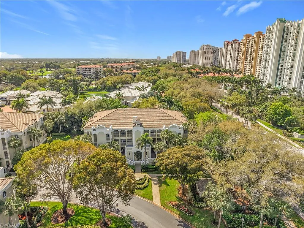 2 bed, 2.0 bath, 1526 sqft, $10,000 — Photo 3