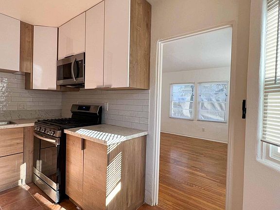 4th image of 4475 North Ave