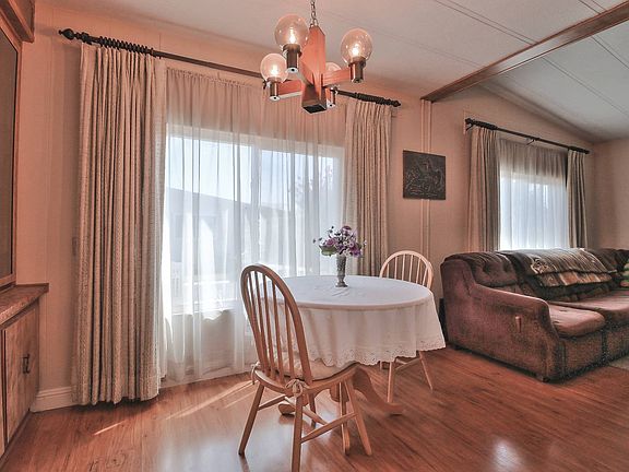 5th image of 3146 Oakbridge Dr