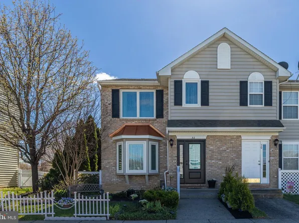 32 Salerno Dr, Smyrna, DE 19977