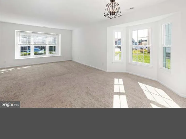 5143 Dominion Dr — Photo 12